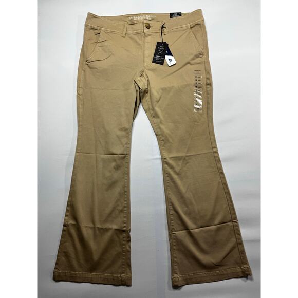 NWT American Eagle Women's Kick Boot AEO Twill Khaki Pants - Size 18S (38x30) - Picture 1 of 8